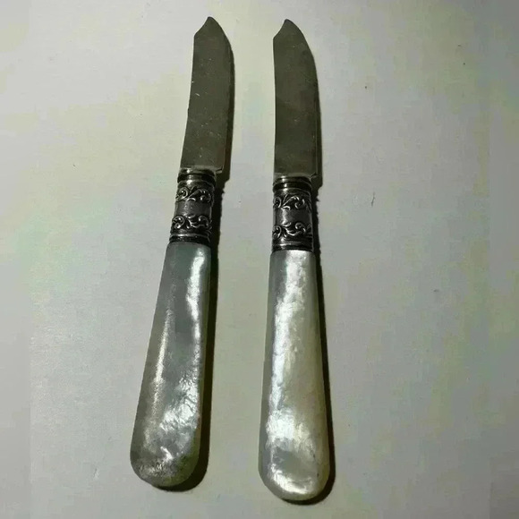 American Cutlery Co. Mother Of Pearl Handle Fruit Knives - Set of 2 - 6” - Picture 4 of 5